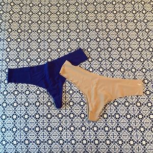 Bundle of 2 thongs- VS PINK & La Senza